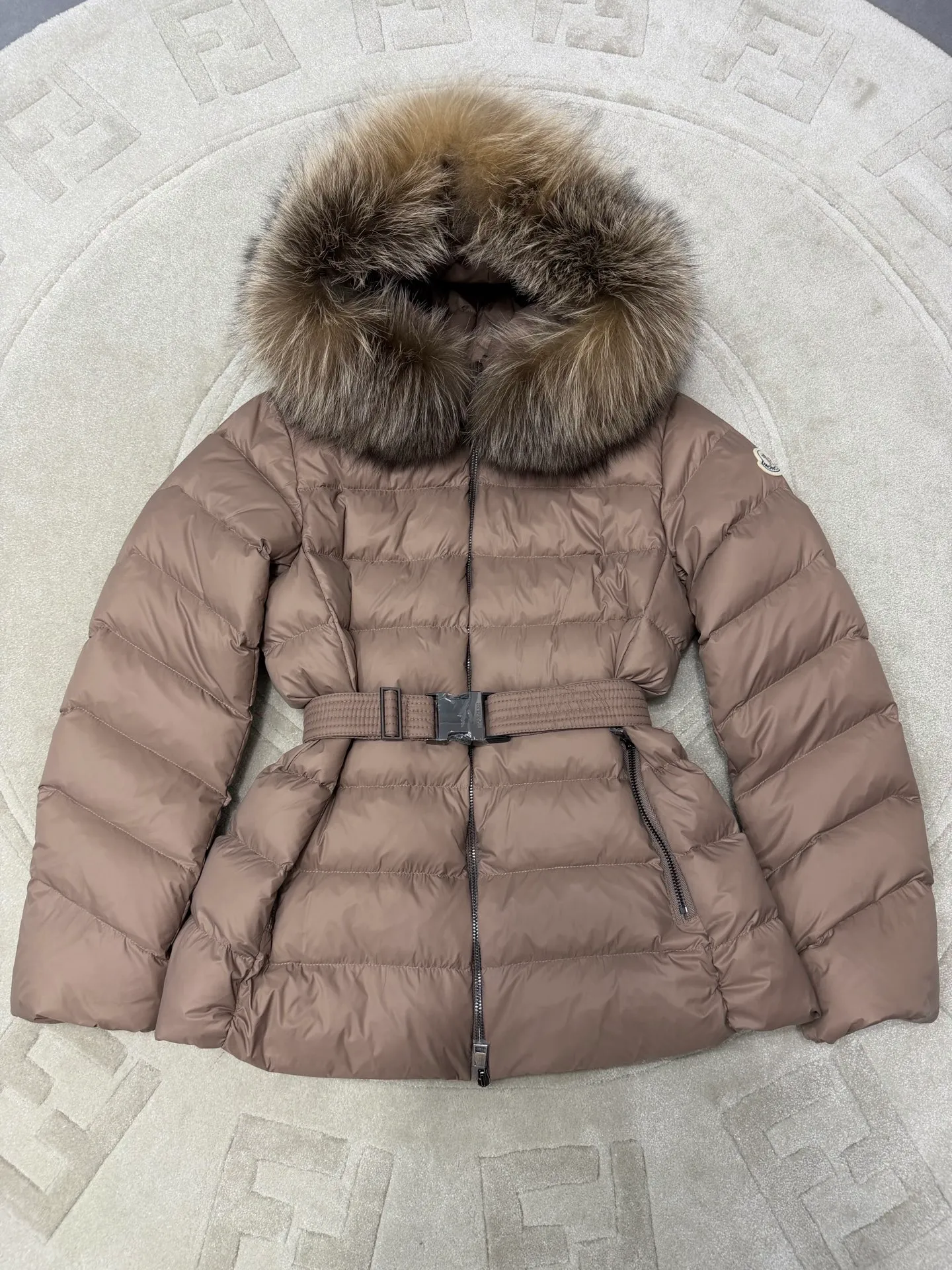 MONCLER Cupidone : ， ， ， ， 。 A : ， ， 。 | ， : ， 。 Quality : ， ， 。 ， ： White Black Size：1234